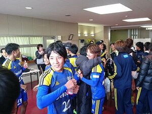 岡田武史が怒鳴り、悩み抜いた1年間。JFL昇格したFC今治で起きていた事。