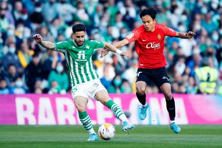 森保監督が久保建英をスペインまで見に来たのに…45分で交代　カメラマンが「終盤までいれば」と心残りを感じた理由(12)