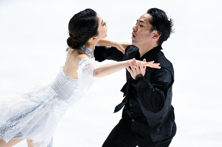 全日本フィギュア選手権のアイスダンスで初優勝を遂げた村元哉中・高橋大輔組は、世界選手権への切符も手にした ／ photograph by Asami Enomoto