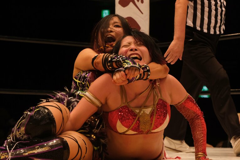 「日本スタイルも出し切った」イヨ・スカイが“WWEでは使えない大技”を…林下詩美が女子プロレス新団体で叶えた夢「今日は紫雷イオが見れた」(35)