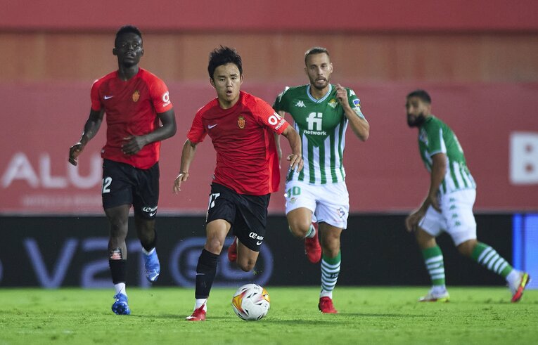 8月11日の移籍発表からわずか3日後、久保はベティス戦で途中出場を果たした　©Getty Images