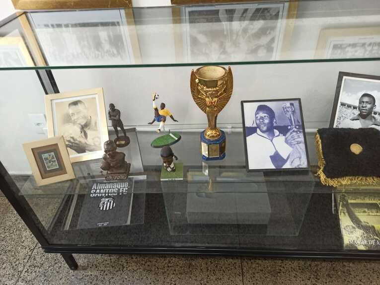 ペレの偉業の数々　©Hiroaki Sawada