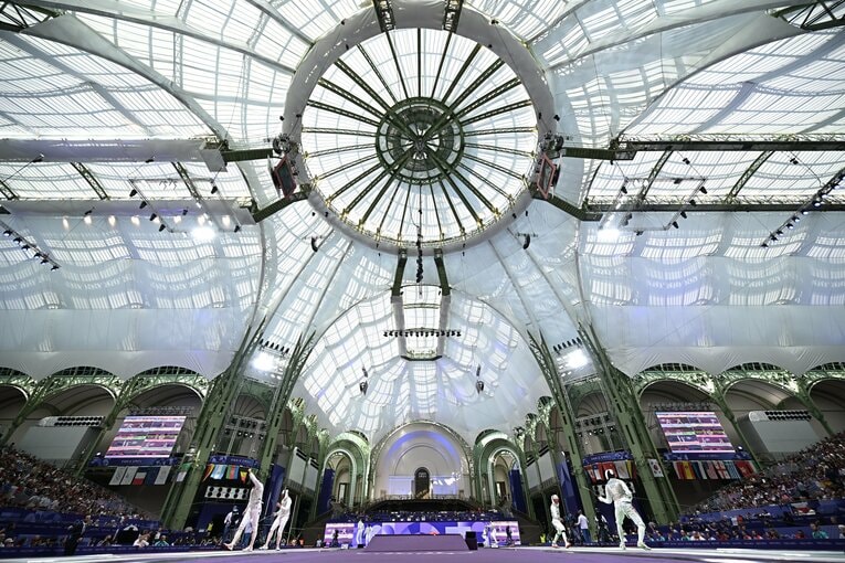 フェンシング会場のグラン・パレ　©JMPA