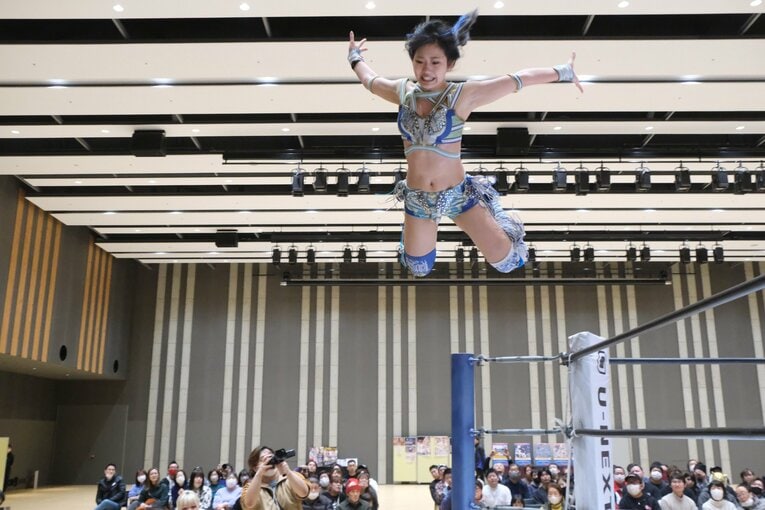 学級委員長も務めた「高校生レスラー」 吏南（17歳）がタイトル戦で見せた“肩書き以上の可能性”…来春の卒業後はプロレス専念へ(24)