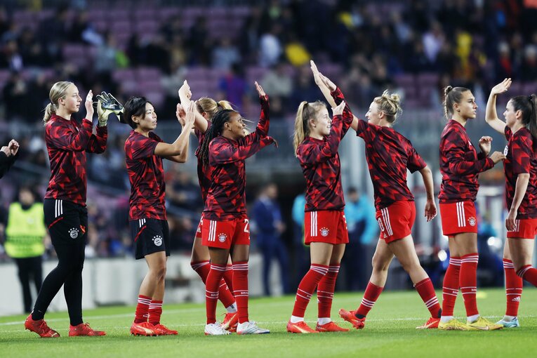 W杯ブラジル戦のウラで「バルサ女子がカンプノウで4万6967人」盛況なワケ… メッシ後に君臨する“女王”、熊谷紗希が見せた悔しさ(11)
