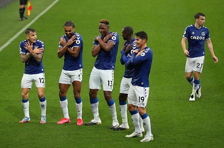 ハメス・ロドリゲスらが加わったエバートン。智将アンチェロッティのもとで“隣人”リバプールに一泡吹かせられるか ／ photograph by Getty Images