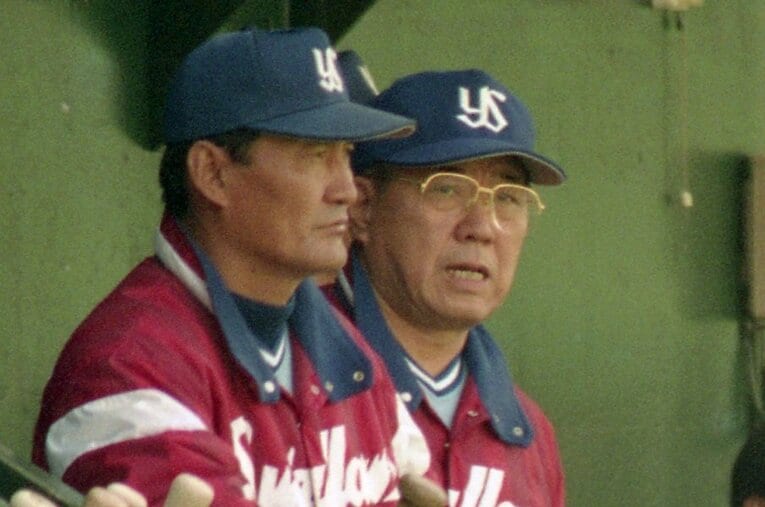 野村克也の右腕としてヤクルトの「ID野球」を支えた打撃コーチ時代の伊勢孝夫。その後も多くの球団で卓越した分析力と指導力を発揮した ／ photograph by Sankei Shimbun