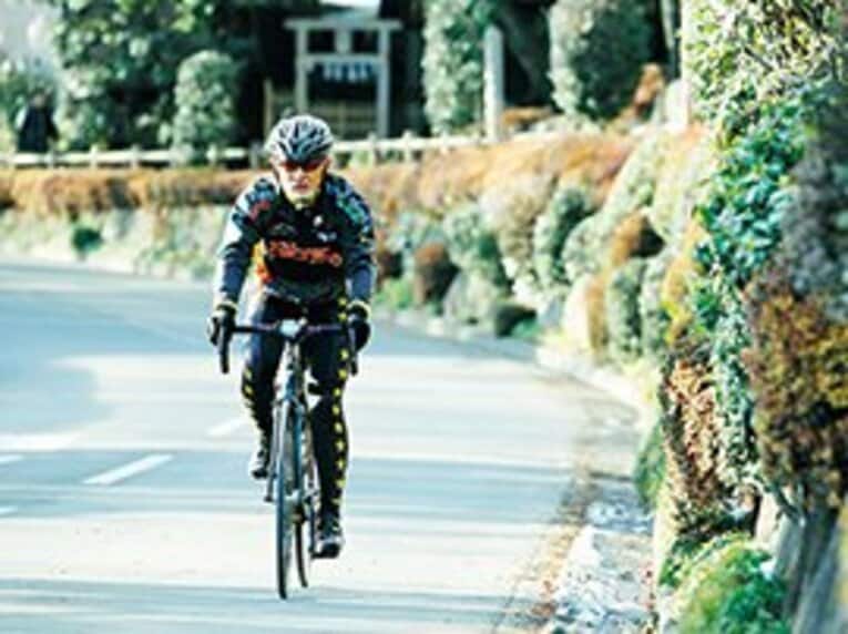 週3回はロード練習。
「私にとってロードバイクは純粋に速く走るためだけの道具。週3回60kmずつのトレーニングと、ヒルクライムのレースで使っています」（スペシャライズド S-ワークス ルーベ SL3）