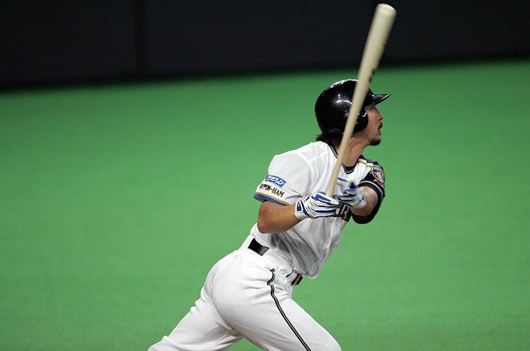 小笠原道大／日本ハム ／ photograph by Hideki Sugiyama