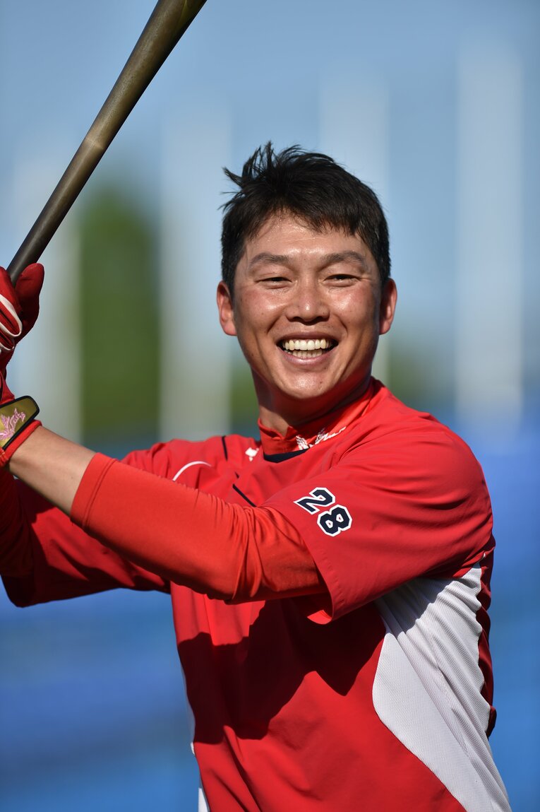 どんな瞬間も「絵になる男」広島カープ・新井貴浩監督の現役時代　©︎Hideki Sugiyama