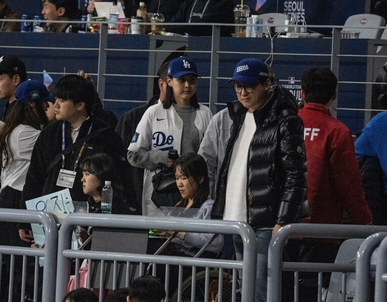 混雑に巻き込まれる　©Nanae Suzuki