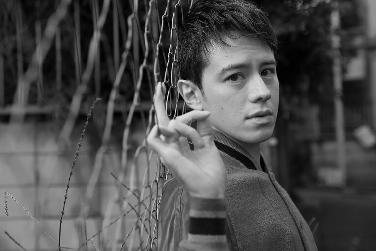 「僕ってこういう性格だったんだ」ウエンツ瑛士は、なぜイギリスで“本当の自分”を見つけられたのか(11)