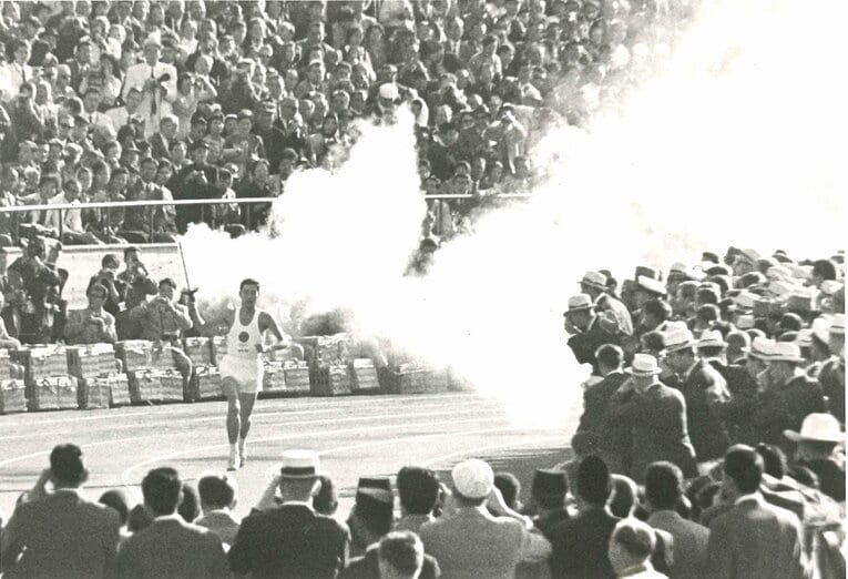 1964年東京オリンピックは、金16、銀5、銅8のメダルラッシュだった　©BUNGEISHUNJU