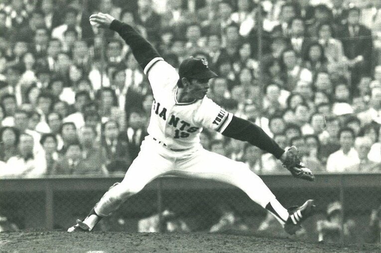 身長178センチ、体重62キロの痩身エースだった小林。1973年にプロデビュー　©BUNGEISHUNJU