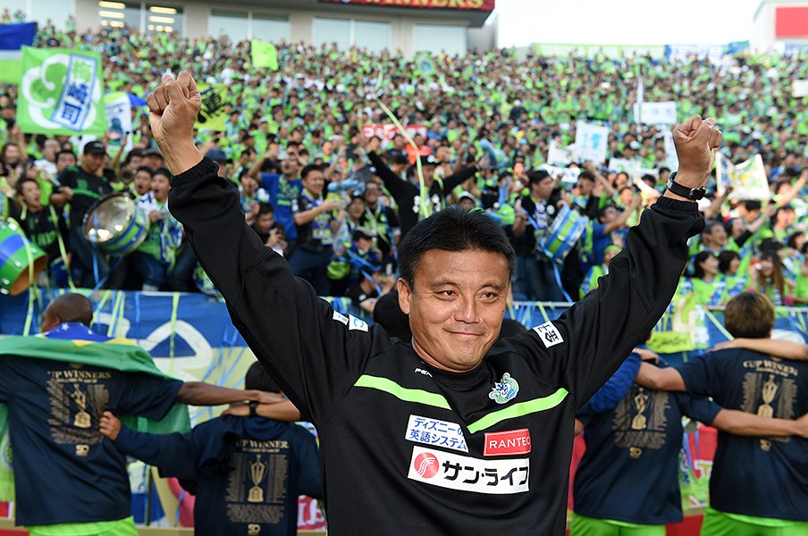 ルヴァン優勝で流れた曹監督の涙。「湘南スタイル」の本当の意味とは。<Number Web> photograph by Getty Images