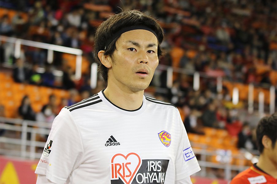 ベガルタの主将、不動のCBとして。大岩一貴「今季は恩を返す年だと」<Number Web> photograph by Takahito Ando