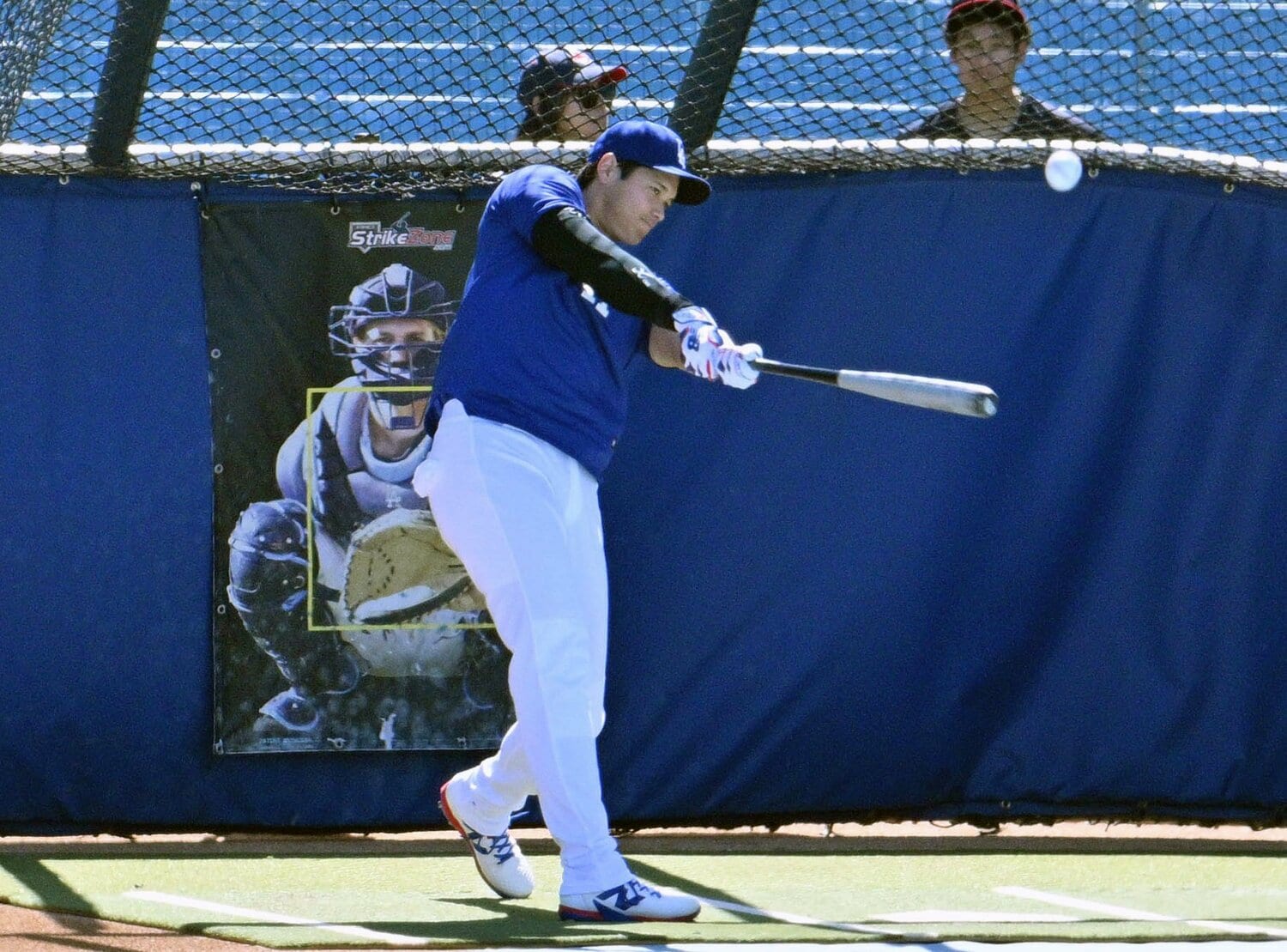 打撃練習での大谷　©JIJI PRESS