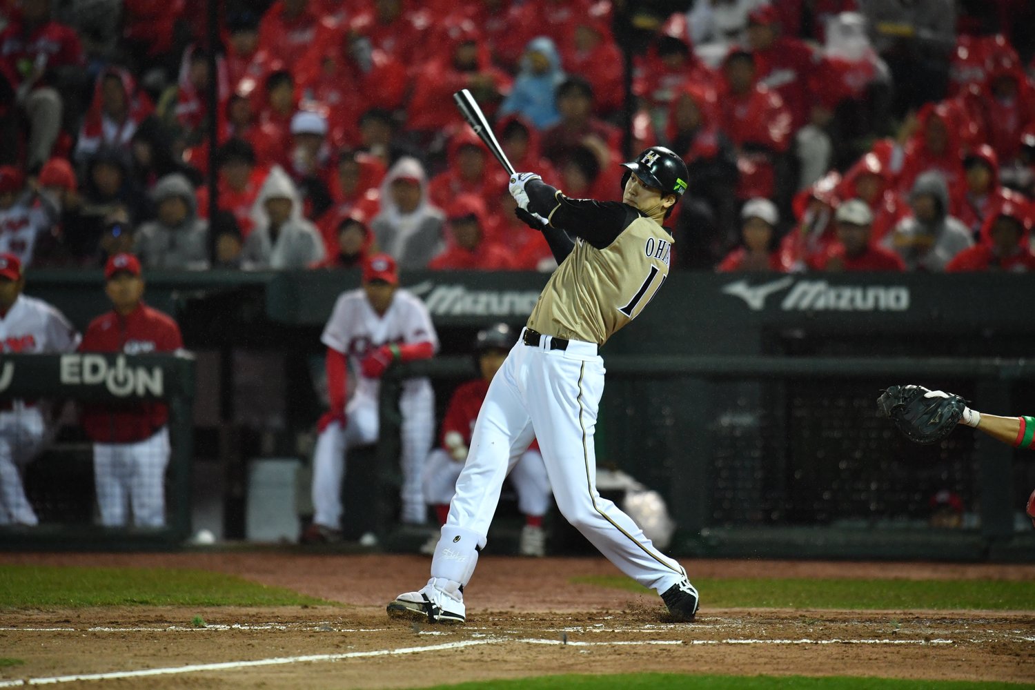 大谷独特のバッティング技術は、今後の長身選手にとっても参考になるだろう©Hideki Sugiyama