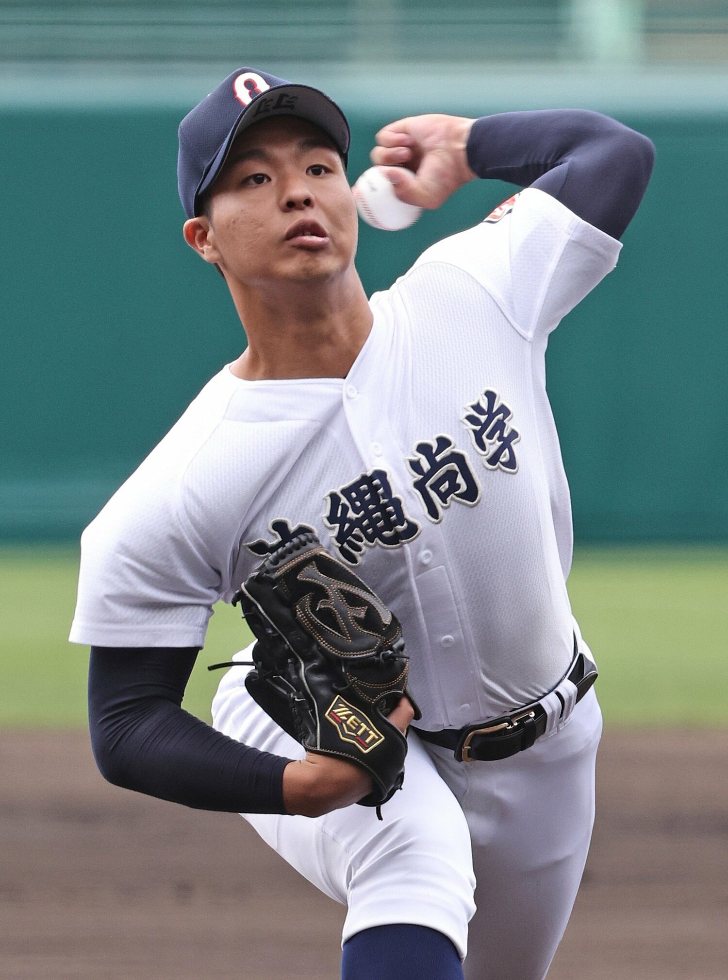 センバツ初戦で7回まで好投を見せた末吉だったが、守備の乱れも重なり8回に逆転を許した　©︎JIJI PRESS