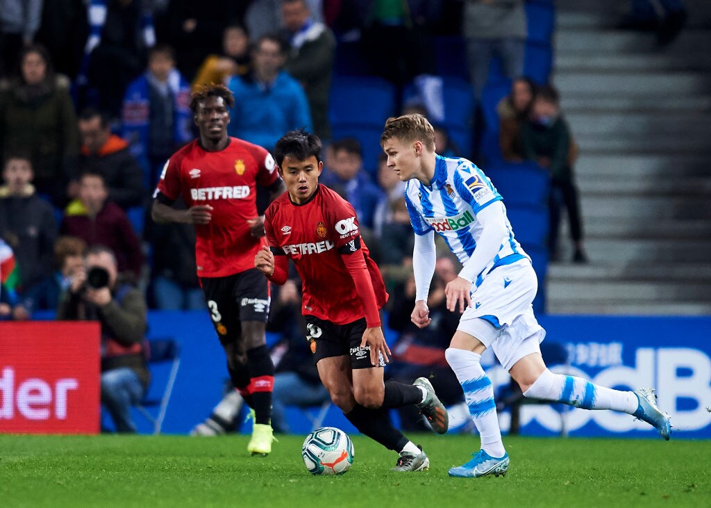 2020年1月、ウーデゴールとのマッチアップ　©Getty Images