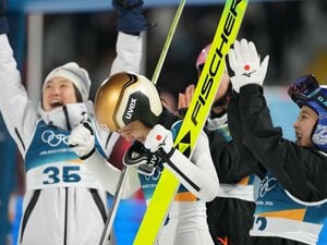 ミラノ五輪本番当日…“まさかの変更”で銅メダル獲得秘話　直前練習「しっくりこない感じ」から丸山希は何を変えた？ 高梨沙羅も「勇気もらった」と感激