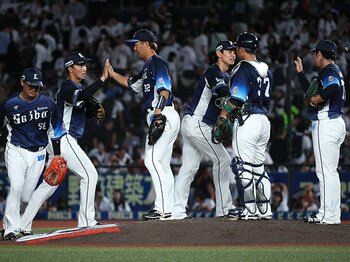 「根拠のない昔ながらの指導」プロ野球コーチは淘汰される？ 西武関係者が明かす“データ革命”…榎田大樹の復活で確信を得た舞台ウラ＜Number Web＞ photograph by JIJI PRESS