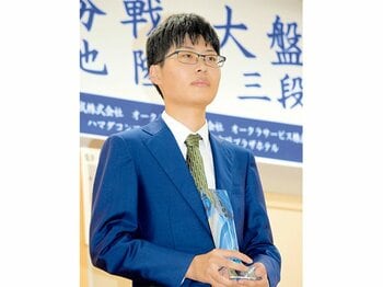 藤井聡太の八冠達成に「嬉しくなかった」と語る“破格の新人棋士”…強豪をなぎ倒す藤本渚（18歳）とは何者か？「豊島先生に勝てたことは…」＜Number Web＞ photograph by Asahi Shimbun