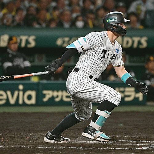 佐藤輝明を徹底解剖 - Number Web - ナンバー