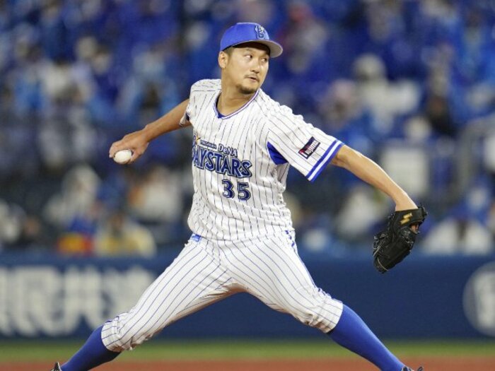 “苦戦中”DeNAブルペンの内情とは? 32歳8年目の三上朋也が淡々と語る「まあでも、もう第一線級というか……」<Number Web> photograph by KYODO