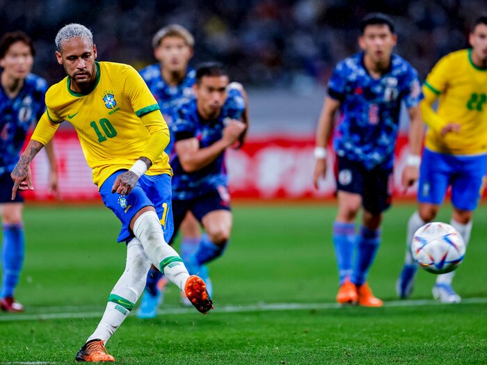 34歳ネイマールW杯招集「ベンチで不満を漏らしたら」“ブラジル在住”三都主アレサンドロがズバリ…優勝候補を展望「日本はベスト8が第1目標だけど」＜Number Web＞ photograph by Kiichi Matsumoto/JMPA
