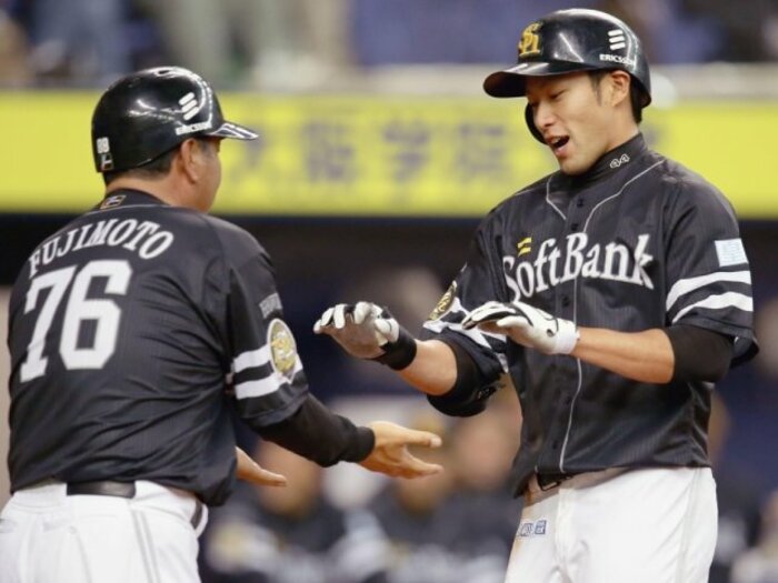 〈新生・藤本ホークス始動〉常勝チームの復権は「柳田悠岐を育てた男」に託された　課題は“世代交代”だけでなく…＜Number Web＞ photograph by KYODO