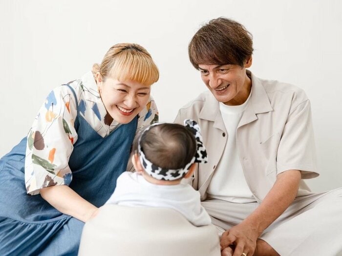 40歳丸山桂里奈「ママになって1年」本音で語る“もうすぐ60歳のパパ”と子育て「成人したら80歳…でも関口宏さんに会ったら不安が消えた」<Number Web> photograph by みてね