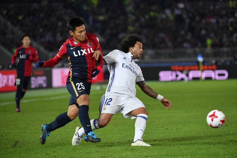 クラブW杯でレアル・マドリーと対戦、ブラジル代表DFマルセロとマッチアップ（2016年）©︎Kiichi Matsumoto