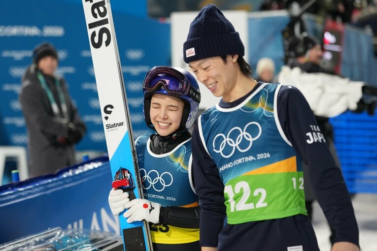 ミラノ五輪ジャンプ混合団体で銅メダルを獲得した日本チーム　©Tsutomu Kishimoto／JMPA