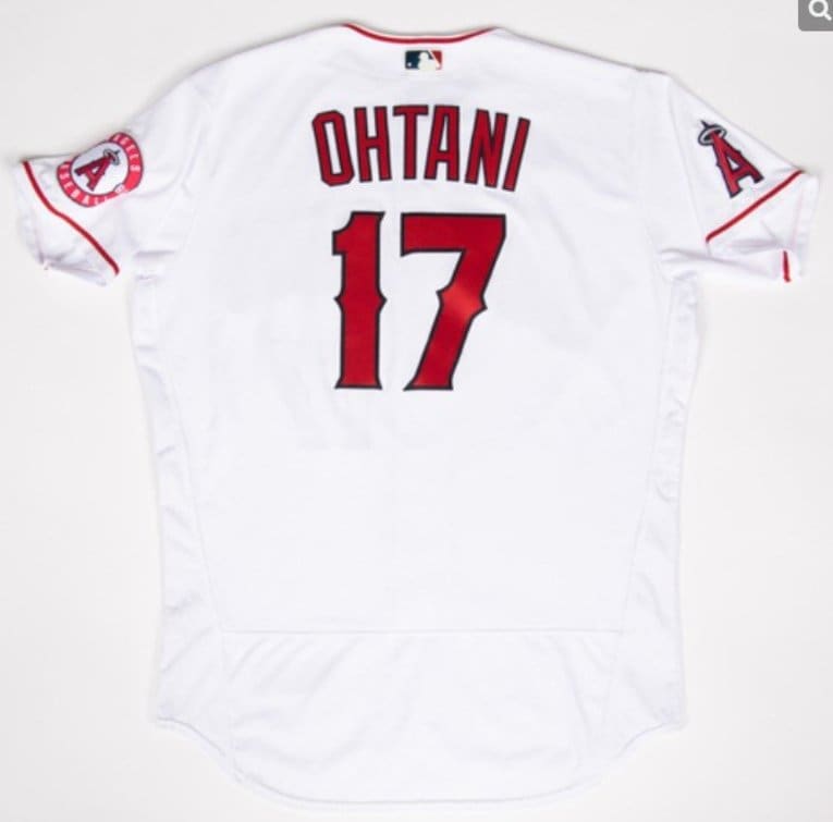 前回661万円で落札された大谷着用ユニフォーム※MLB Auctionより