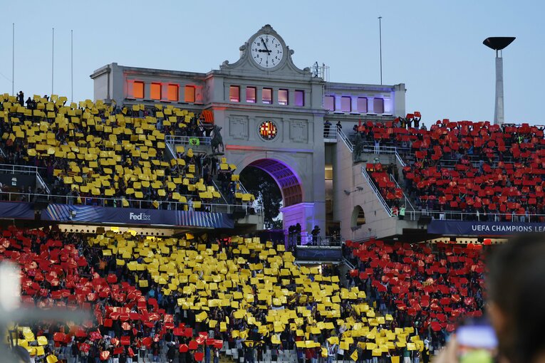 「日本代表戦で解任された監督」がバルサ再建…才能覚醒ヤマル17歳に引退撤回ベテランGKの涙「失点が多くて危うい」のにマドリー撃破2冠のナゼ(3)