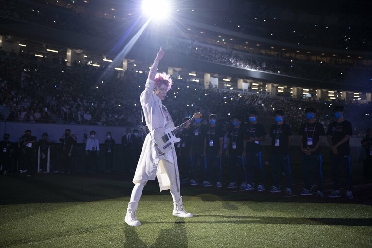 初戦に登場したMIYAVI　©Asami Enomoto