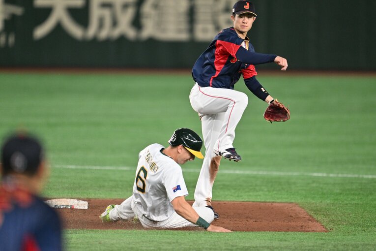 源田に代わってショートに入った中野も躍動　©︎Naoya Sanuki