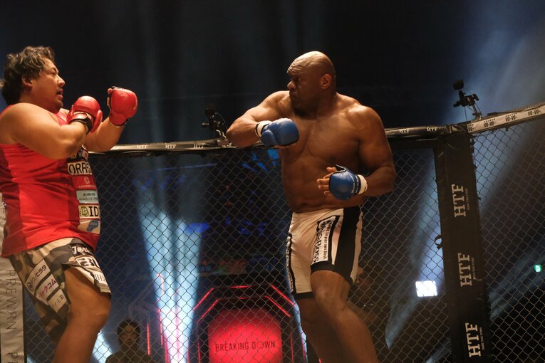 ノッコン寺田vsボブ・サップ　©Norihiro Hashimoto