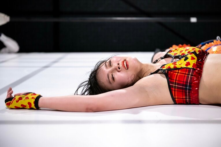 「ぶりっ子キャラだし、なにこの子って（笑）」慶應大、異例の“学生アイドルレスラー”はいかに生まれたか？ 無村架純が引退後に明かした本音(23)