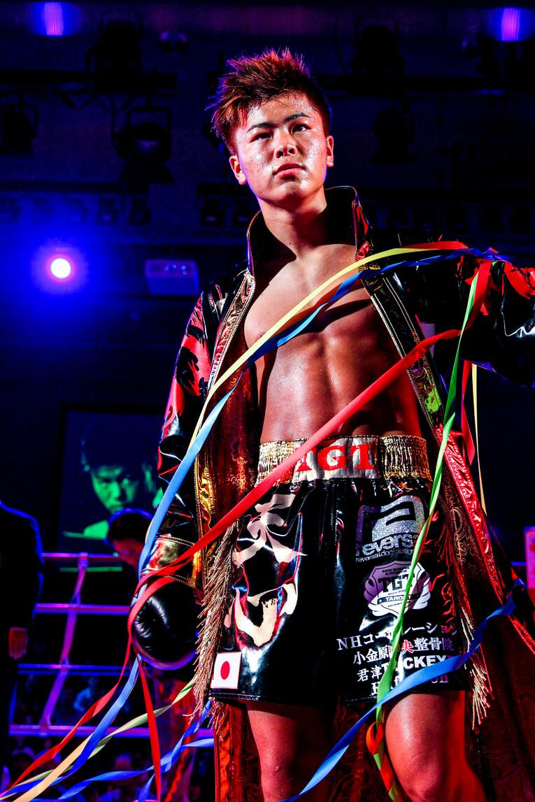 2015年5月31日、16歳でRISEバンタム級王者の村越優汰に挑戦　©Susumu Nagao