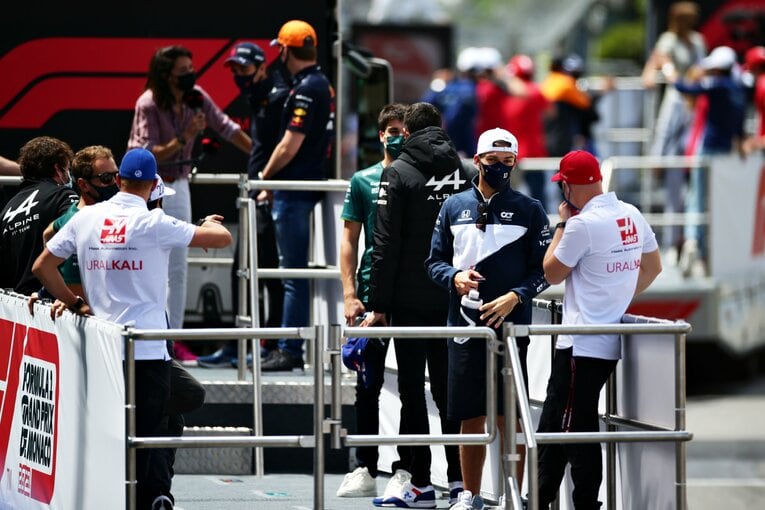 ピエール・ガスリーと　©Red Bull Content Pool