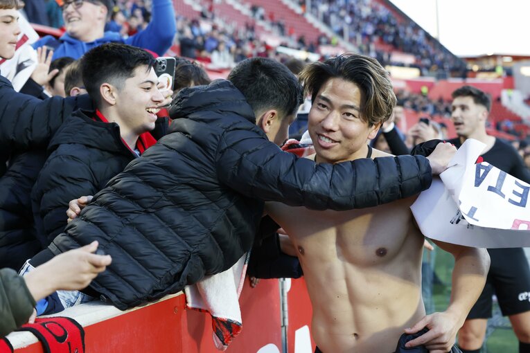 その後、ハグ（全3枚中の3枚目）　©Daisuke Nakashima