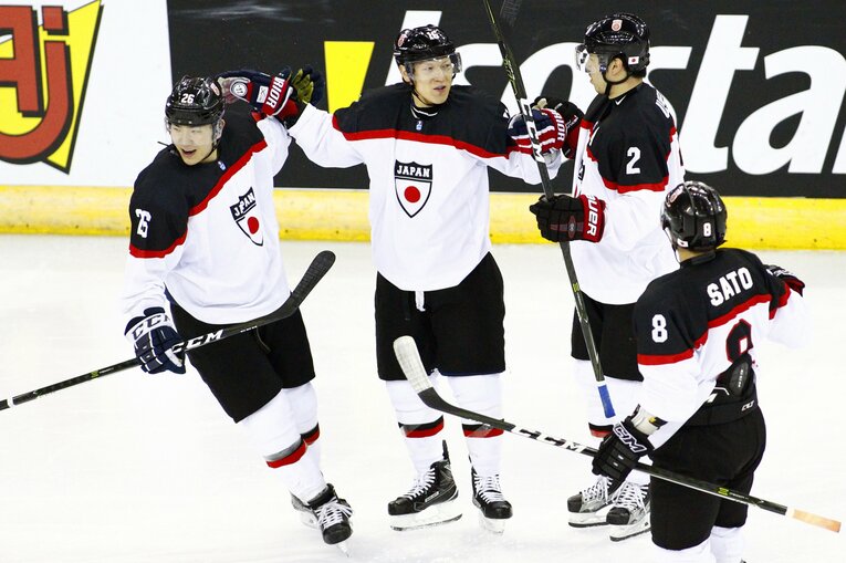 2017年世界選手権を戦う平野（左）　©︎Reiji Nagayama/AFLO