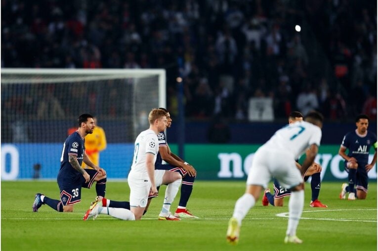 「PSGメッシ」の初得点と“FKの壁で寝転び”、ネイマールとの友情を撮った… 18歳のバルサ新10番ファティも復活〈激写〉(24)