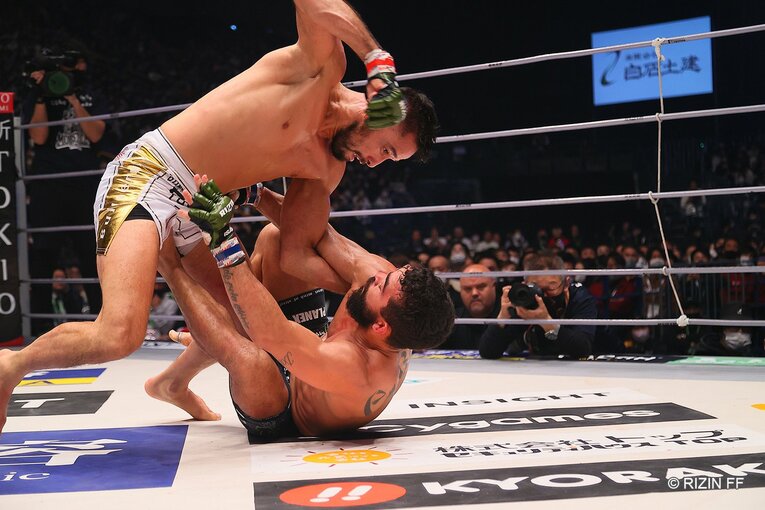 副将戦。クレベル・コイケvs.パトリシオ・ピットブル　©RIZIN FF