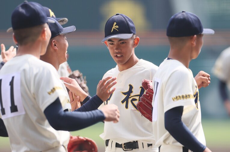 プロアマ問わずフィジカル重視の傾向にある日本球界の中で、170センチ67キロの神村学園エース龍頭汰樹が見せた投球とは ／ photograph by JIJI PRESS