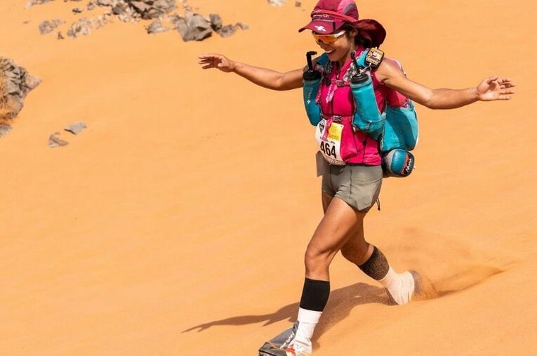 今年2月にサハラ砂漠で開かれた“サハラマラソン”。世界で最も過酷と言われるこのレースで、ある日本人選手が準優勝の快挙を成し遂げた ／ photograph by Tomosuke Imai