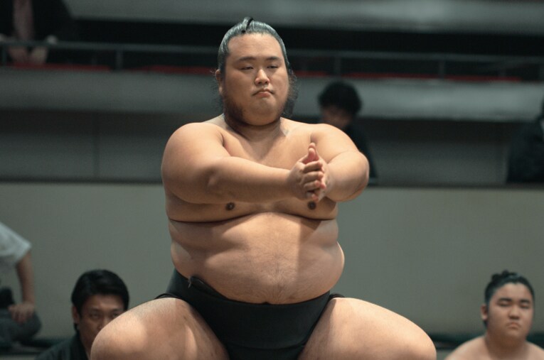 岩元が演じたのは猿桜のライバル力士のひとりである馬狩。特徴的なモミアゲがトレードマーク ／ photograph by Netflixシリーズ「サンクチュアリ -聖域-」