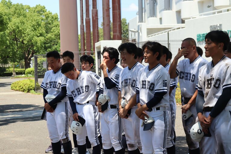 【中大横浜】初勝利→2回戦で敗退…泣いたり笑ったり忙しい引退セレモニー　©Yuki Kashimoto